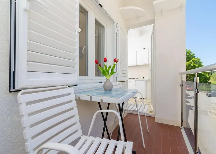 Lägenhet & Bari I -comfort One Bedroom With Balcony And Garden View Preko-5 Mlini