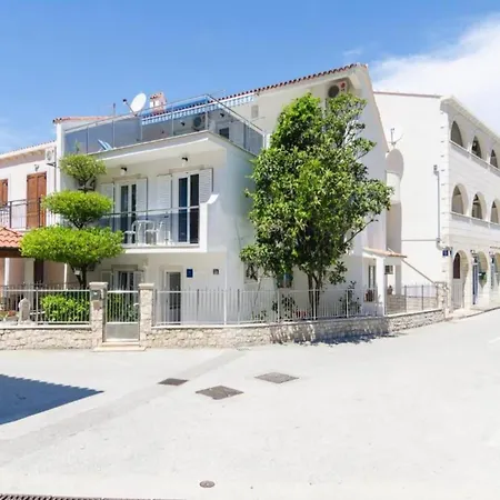 & Bari I -comfort One Bedroom With Balcony And Garden View Preko-5 * Mlini