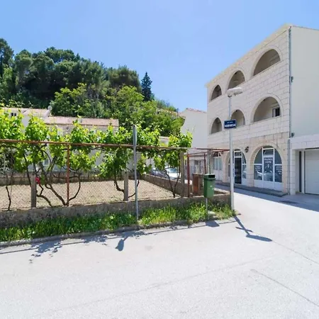 & Bari I -comfort One Bedroom With Balcony And Garden View Preko-5 Daire *