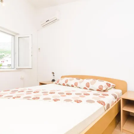 & Bari I -comfort One Bedroom With Balcony And Garden View Preko-5 *