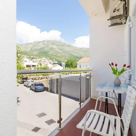 & Bari I -comfort One Bedroom With Balcony And Garden View Preko 아파트