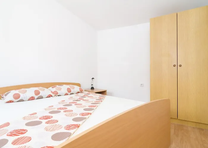 & Bari I -comfort One Bedroom With Balcony And Garden View Preko-5 Apartament Mlini