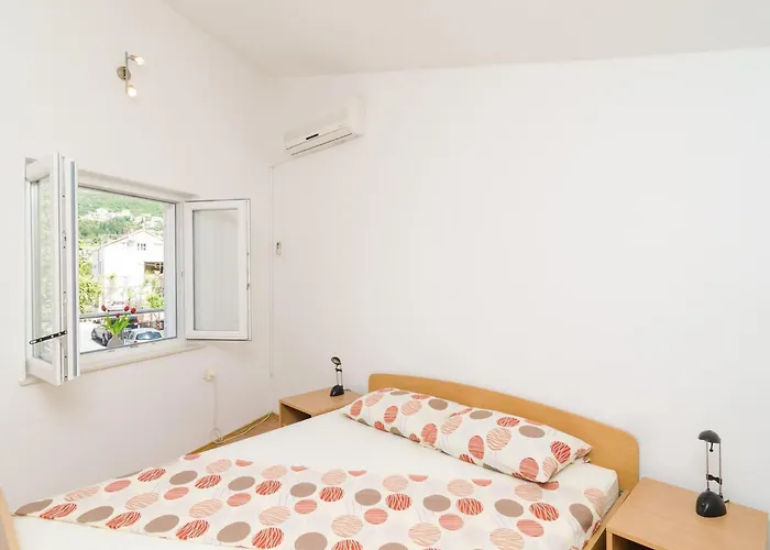 & Bari I -comfort One Bedroom With Balcony And Garden View Preko-5 Mlini